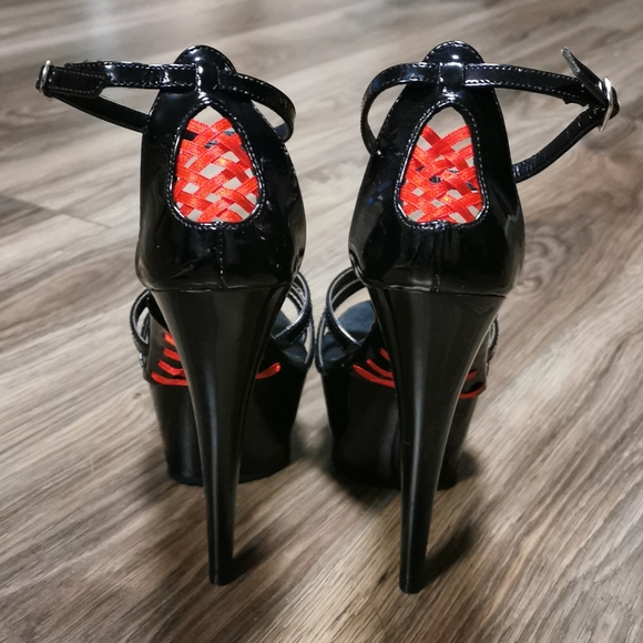 Pleaser Delight 662 Black Patent Platform 6" Stilettos with Red Corset Lacing - Picture 2 of 3
